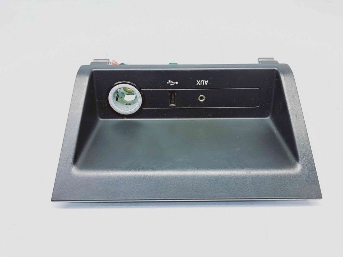  Conector auxiliar USB Skoda Fabia 3 (NJ3) [Fabr 2014-2022] 6V0857367A