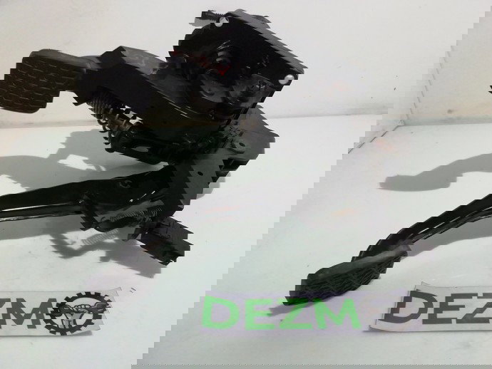 Port pedalier Mercedes A200 2.0 OM640 A1692900901 2004-2012