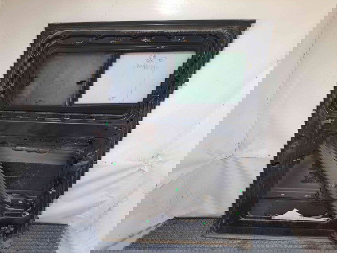 Usa culisanta stanga Mercedes Vito Autobus (W639) [Fabr 2003-2014] 9154 CARBONSCHWARZ