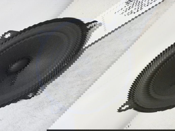 Boxa usa Dacia Duster 1.6b OEM 2010-2017