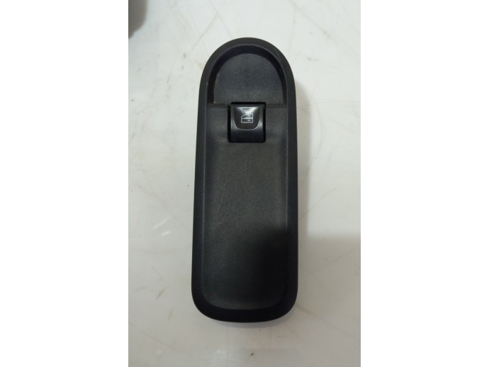 Buton geam electric dreapta fata Dacia Duster 1.6 H4M OEM 2010-2017
