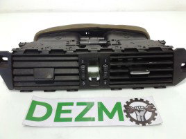 Grila aerisire centrala BMW Seria 5[E60] 3.0 M47 6910734 2004-2010