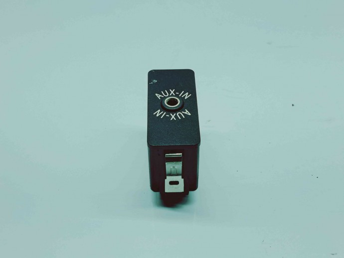  Conector auxiliar USB Bmw X3 (F25) [Fabr 2010-2017] 9237655