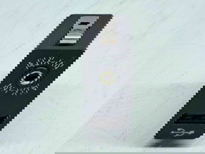  Conector auxiliar USB Bmw 5 (F10) [Fabr 2011-2016] 9237653