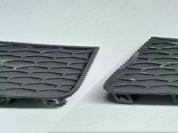 Grila proiector dreapta LAND ROVER Range Rover Evoque [Fabr 2011-2018] BJ32-15A298-BE