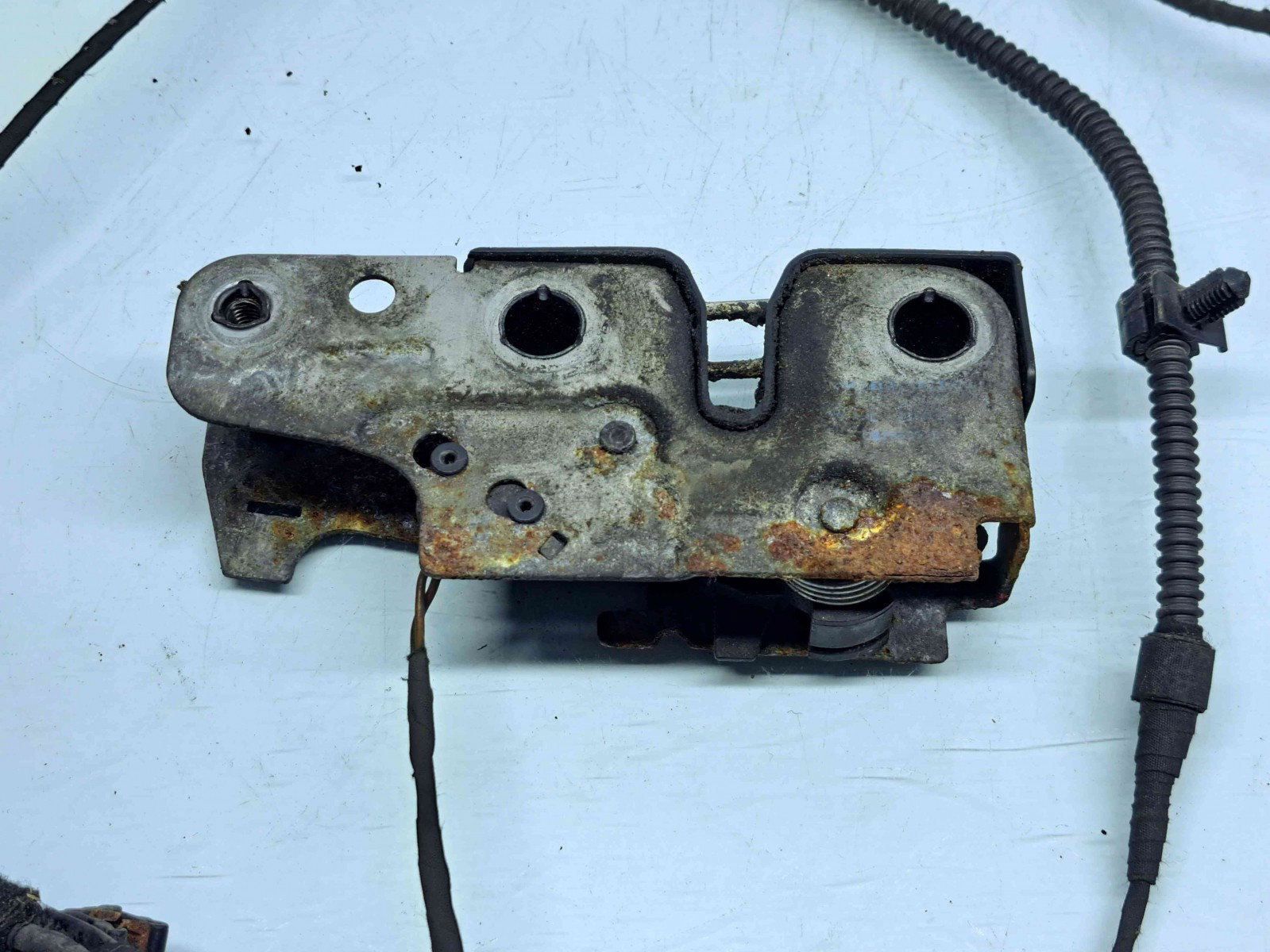 Broasca capota Volkswagen Passat B7 (365) Variant [Fabr 2010-2014] OEM - imagine 2