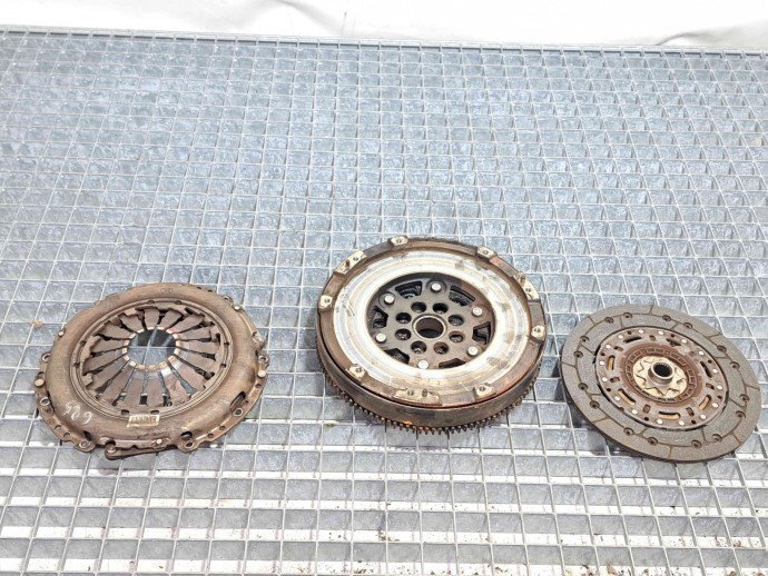 Kit ambreiaj volanta masa dubla Opel Corsa D [Fabr 2006-2013] OEM 1.3 CDTI Z13DTH 66KW / 90CP