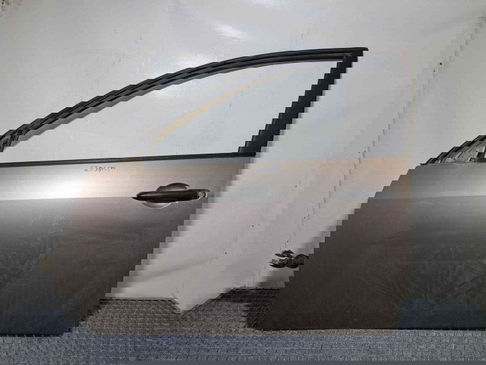 Usa stanga fata Nissan Primera (P12) [Fabr 2002-2007] C30