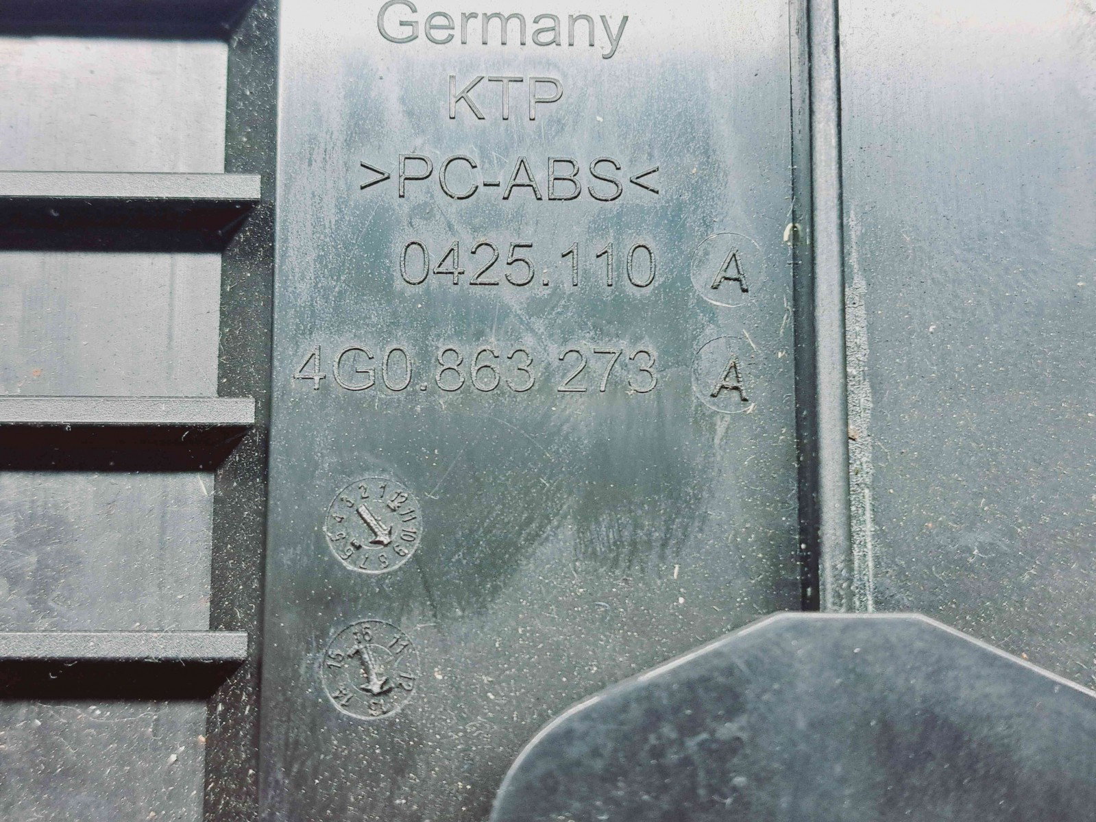 Scrumiera Audi A6 (4G5, C7) Avant [Fabr 2011-2017] 4G0864131 n 4G0863273A - imagine 2