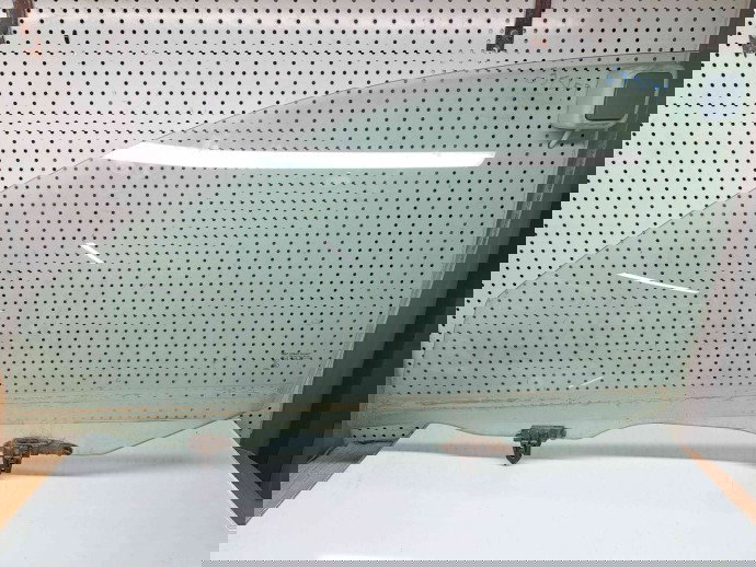 Geam usa stanga fata Nissan Primera (P12) [Fabr 2002-2007] OEM