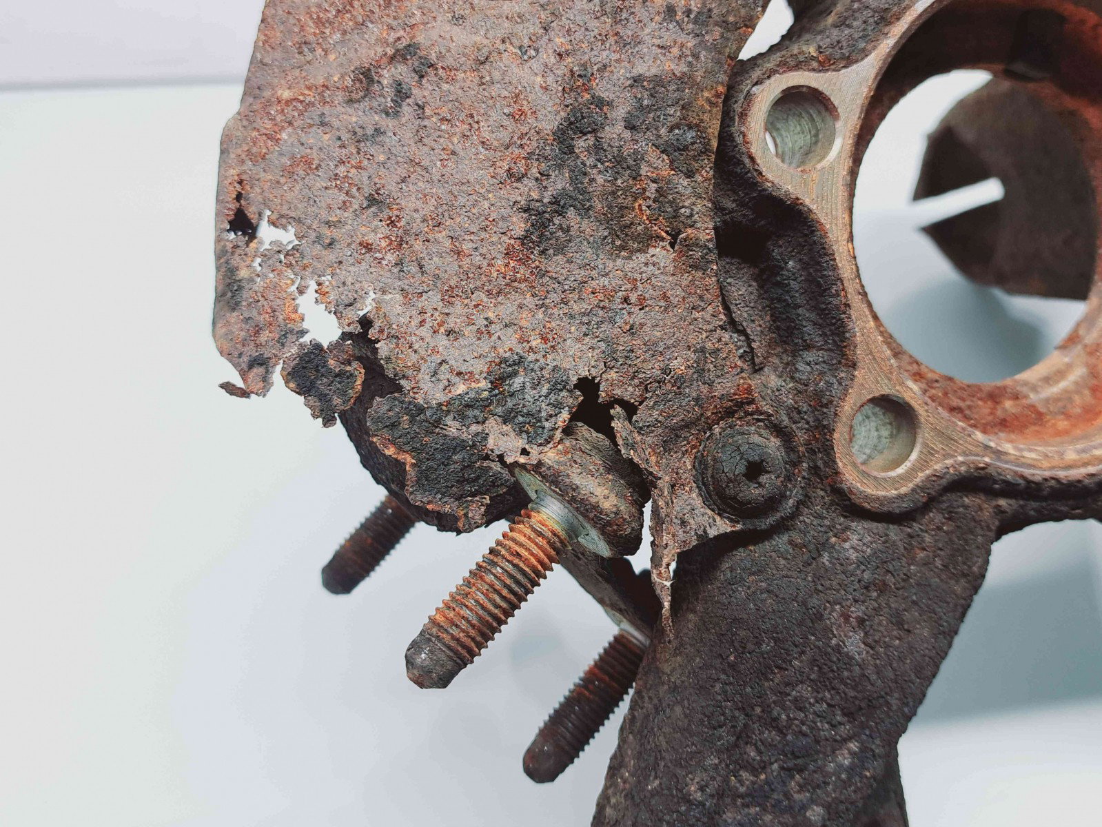 Fuzeta fata dreapta Volkswagen Jetta 4 (6Z) [Fabr 2011-2017] OEM 1.6 TDI CAYC 1.6 TDI CAYC 77KW / 105CP - imagine 2