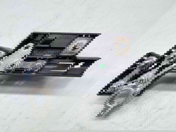  Borna baterie (+) cu capsa Audi A6 (4G2, C7) [Fabr 2012-2017] 8J0915459 