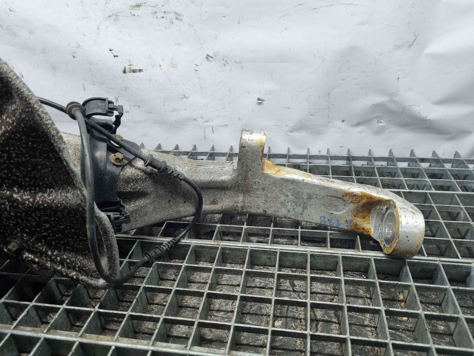 Fuzeta fata stanga Mercedes Clasa ML (W166) [Fabr 2011-2022] OEM 2.2 CDI 651960 2.2 CDI 651960 80KW / 109CP - imagine 3