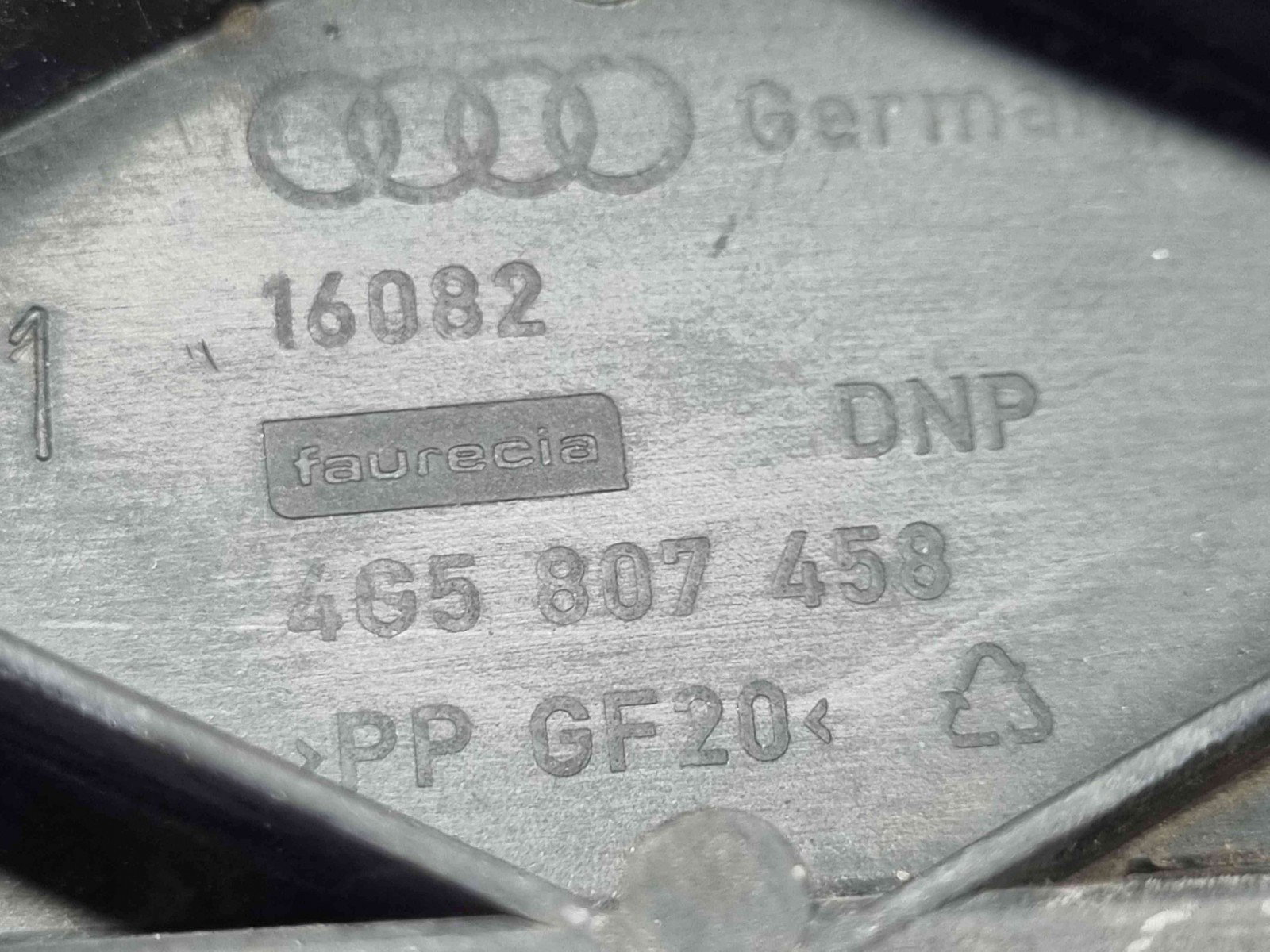 Suport central bara spate Audi A6 (4G2, C7) [Fabr 2012-2017] 4G5807458 - imagine 4