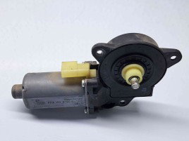 Motoras geam dreapta fata Ford Fiesta 4 (JA, JB) [Fabr 1995-2002] 0130821939