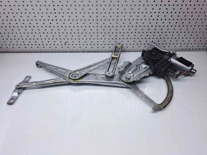 Macara electrica geam dreapta fata Opel Zafira A (F75) [Fabr 1999-2005] 90579571