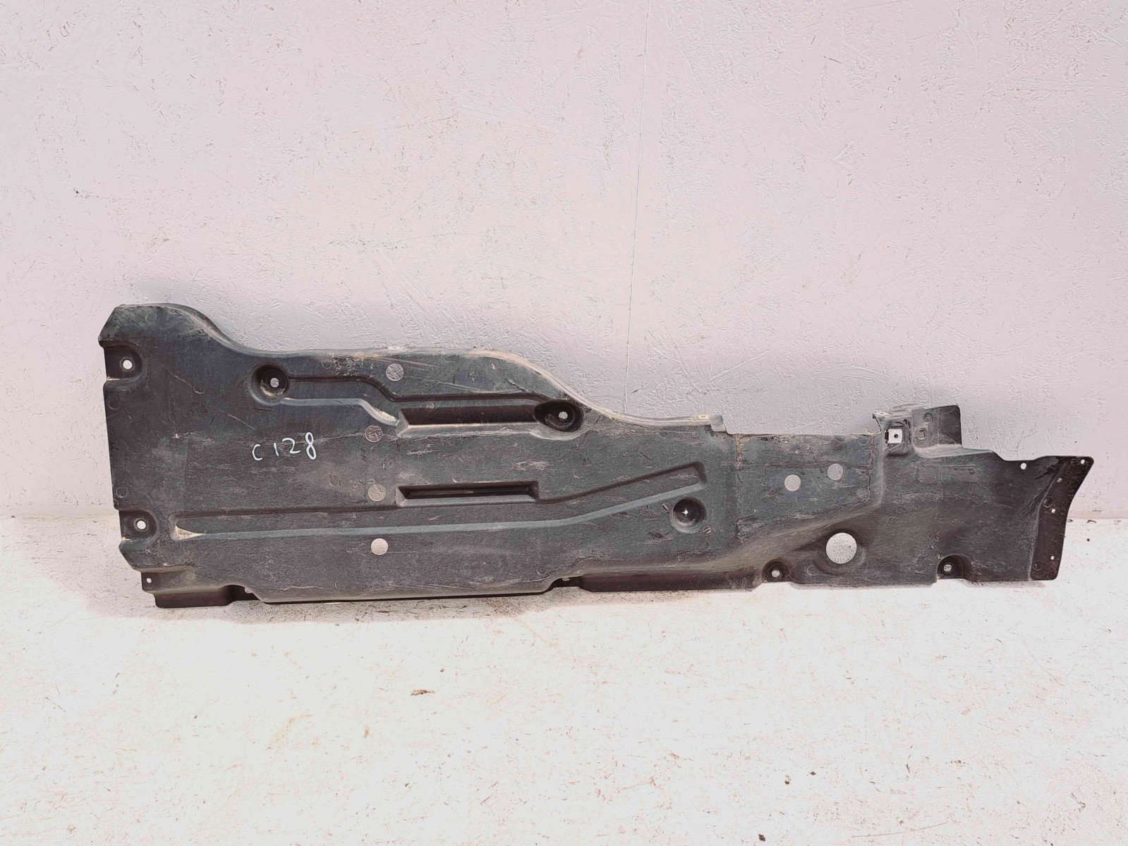 Scut lateral stanga Mercedes Clasa ML (W166) [Fabr 2011-2022] A1666809207