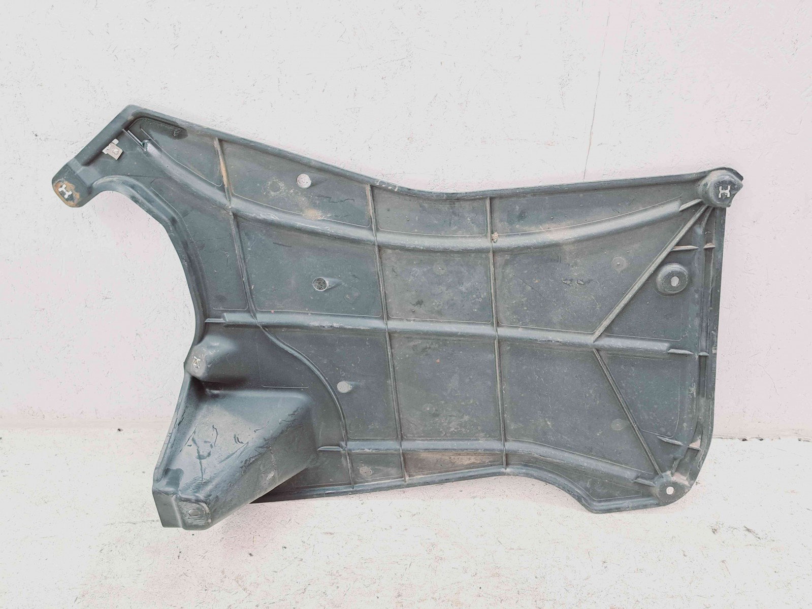 Scut lateral stanga Audi A6 (4G5, C7) Avant [Fabr 2011-2017] 4G0825219C - imagine 2