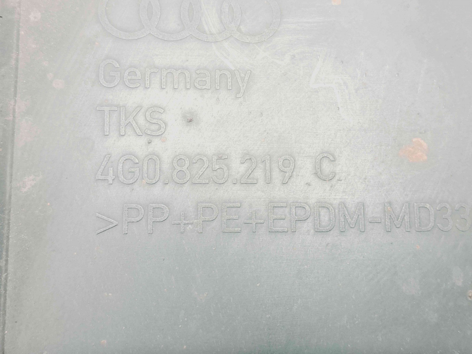 Scut lateral stanga Audi A6 (4G5, C7) Avant [Fabr 2011-2017] 4G0825219C - imagine 3