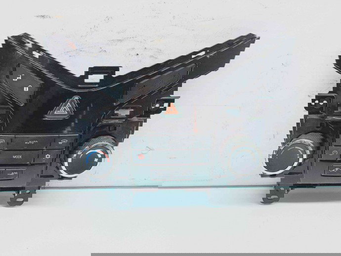  Panou comanda clima Chevrolet Cruze (J300) [Fabr 2010-2016] 3839408