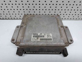 Calculator motor ECU Citroen Xsara Picasso[Fabr 1999-2011] 9635158480 / 0281010137