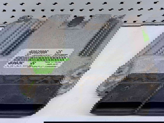 Calculator motor ECU Chevrolet Epica-Toscana [2006-2011] 96862888 / 0281014747