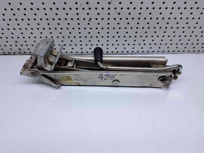 Cric Audi A4 (8EC, B7) [Fabr 2004-2008] 8E0011031N