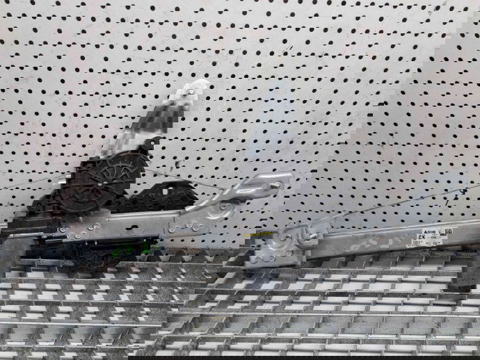 Macara electrica geam stanga spate Dacia Logan 2 [Fabr 2012-prezent] 827211031R