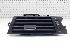 Grila aerisire dreapta Bmw 3 (E90) [Fabr 2005-2011] 9130466