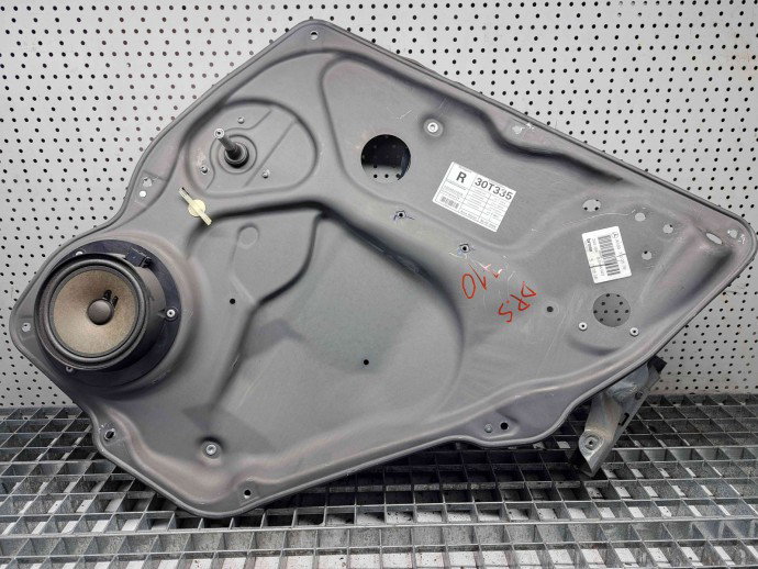 Macara manuala geam dreapta spate Mercedes Clasa B (W245) [Fabr 2005-2011] A1697300679