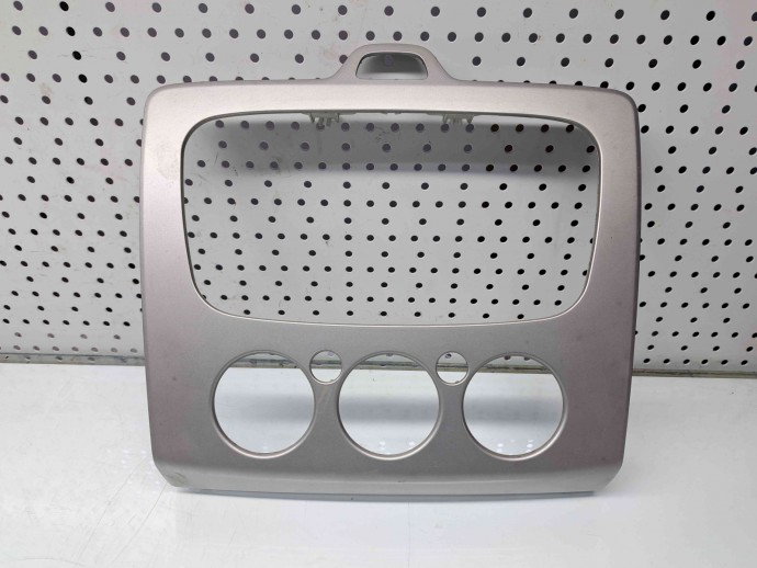 Ornament bord Ford Focus 2 (DA) [Fabr 2004-2012] 7M51-18522A-W