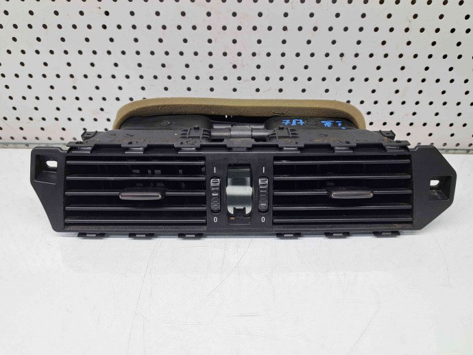 Grila aerisire centrala Bmw 5 Touring (E61) [Fabr 2004-2010] 7009275