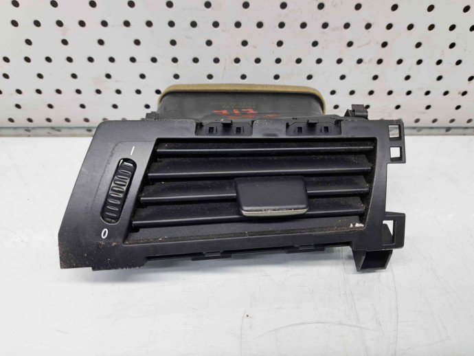 Grila aerisire dreapta Bmw 5 Touring (E61) [Fabr 2004-2010] 6949303