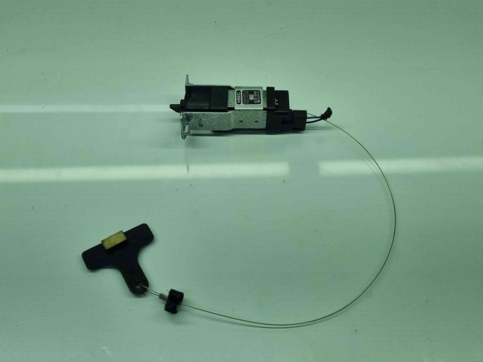 Motoras deschidere rezervor Hyundai Santa Fe 2 (CM) [Fabr 2005-2012] 95720-2B000