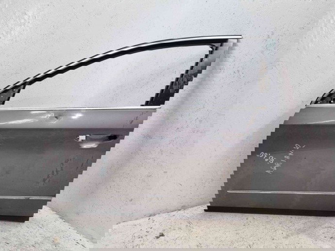 Usa stanga fata Volkswagen Passat B6 (3C2) [Fabr 2005-2010] LA7T