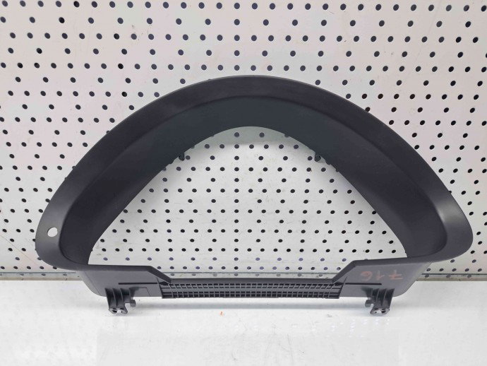 Ornament bord Mercedes Clasa E (W211) [Fabr 2002-2009] A2116890439