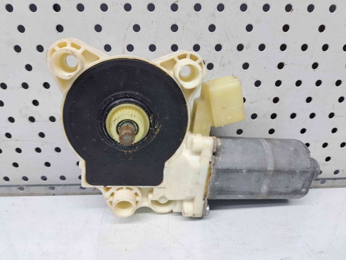 Motoras geam stanga fata Mercedes Clasa E (W211) [Fabr 2002-2009] A2118202942
