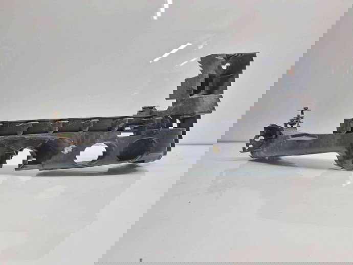 Suport far dreapta Audi A3 Sportback (8PA) [Fabr 2004-2013] 8P0805608