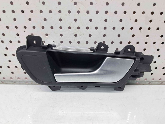 Maner interior dreapta fata Audi A5 Sportback (8TA) [Fabr 2009-2015] 8K0837020