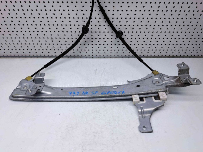 Macara electrica geam dreapta spate Renault Megane 3 [Fabr 2008-2015] 827200003R