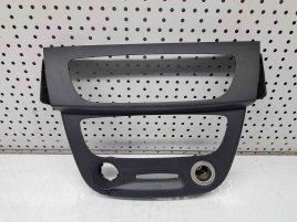 Ornament bord Renault Megane 3 [Fabr 2008-2015] 682600003R