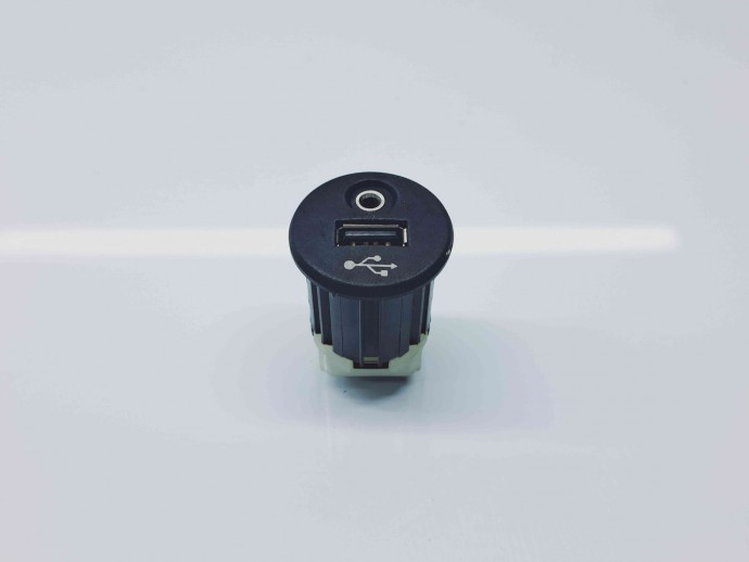  Conector auxiliar USB Nissan Qashqai +2 [Fabr 2008-2013] 280023-BH00A