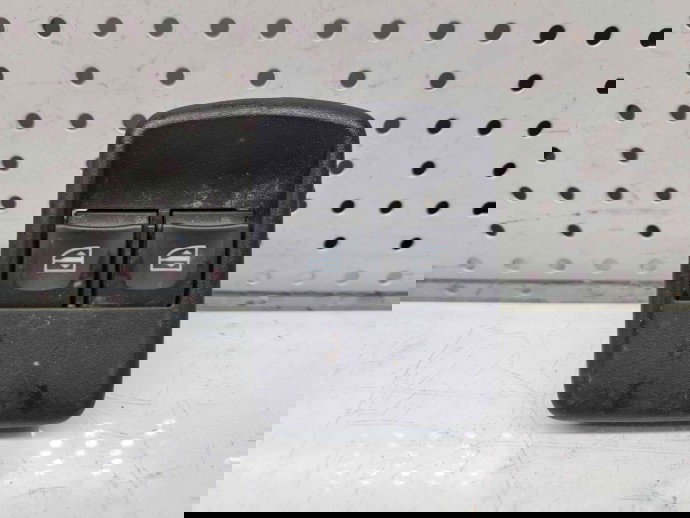 Butoane comanda geamuri sofer Dacia Logan 2 [Fabr 2012-prezent] 254117873R