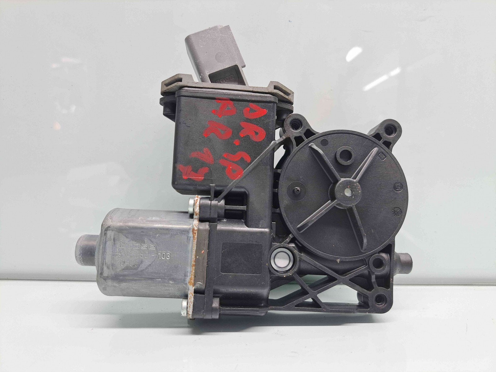 Motoras geam dreapta spate Opel Astra J [Fabr 2009-2015] 13302478 - imagine 1