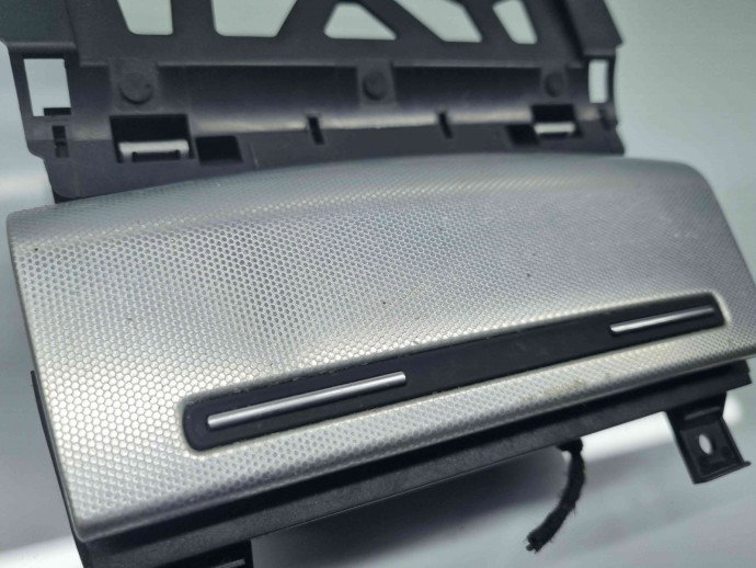  Scrumiera Audi A3 Sportback (8PA) [Fabr 2004-2013] 8P0857951