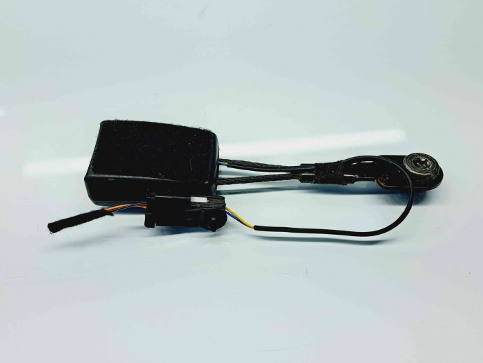  Capsa centura stanga fata Opel Astra J [Fabr 2009-2015] 618692400