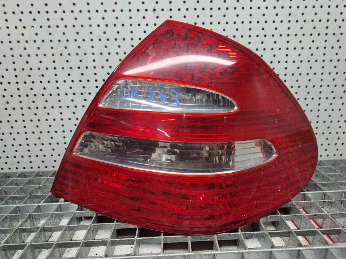 Stop aripa dreapta Mercedes Clasa E (W211) [Fabr 2002-2009] A2118200664