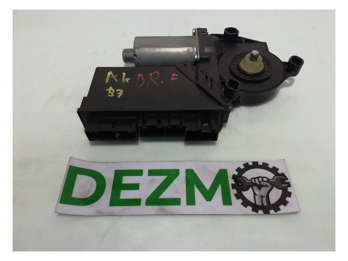 Motoras macara geam dreapta fata Audi A4 B7 2.0 BRE 8E2959802F 2004-2008