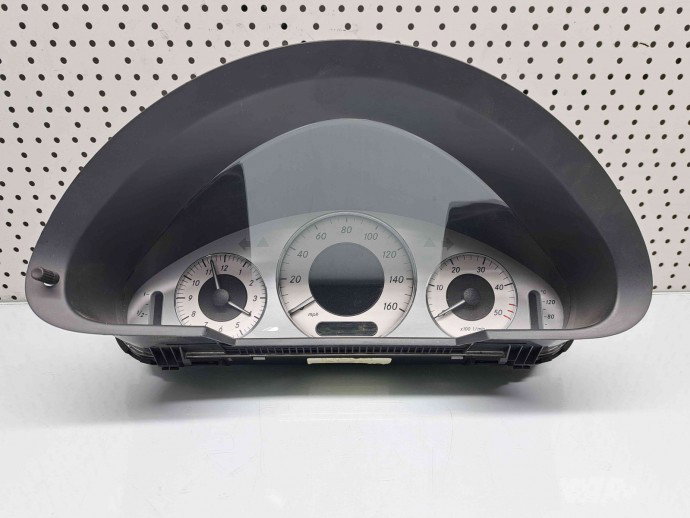 Ceas bord Mercedes Clasa E (W211) [Fabr 2002-2009] A2115409247