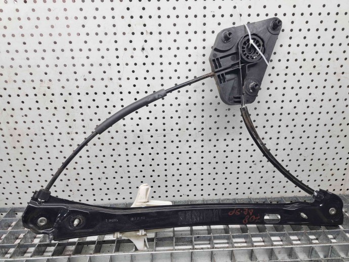 Macara electrica geam dreapta spate Skoda Rapid (NH3) [Fabr 2012-prezent] OEM